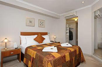 Ringwood Royale Aparthotel Exterior photo